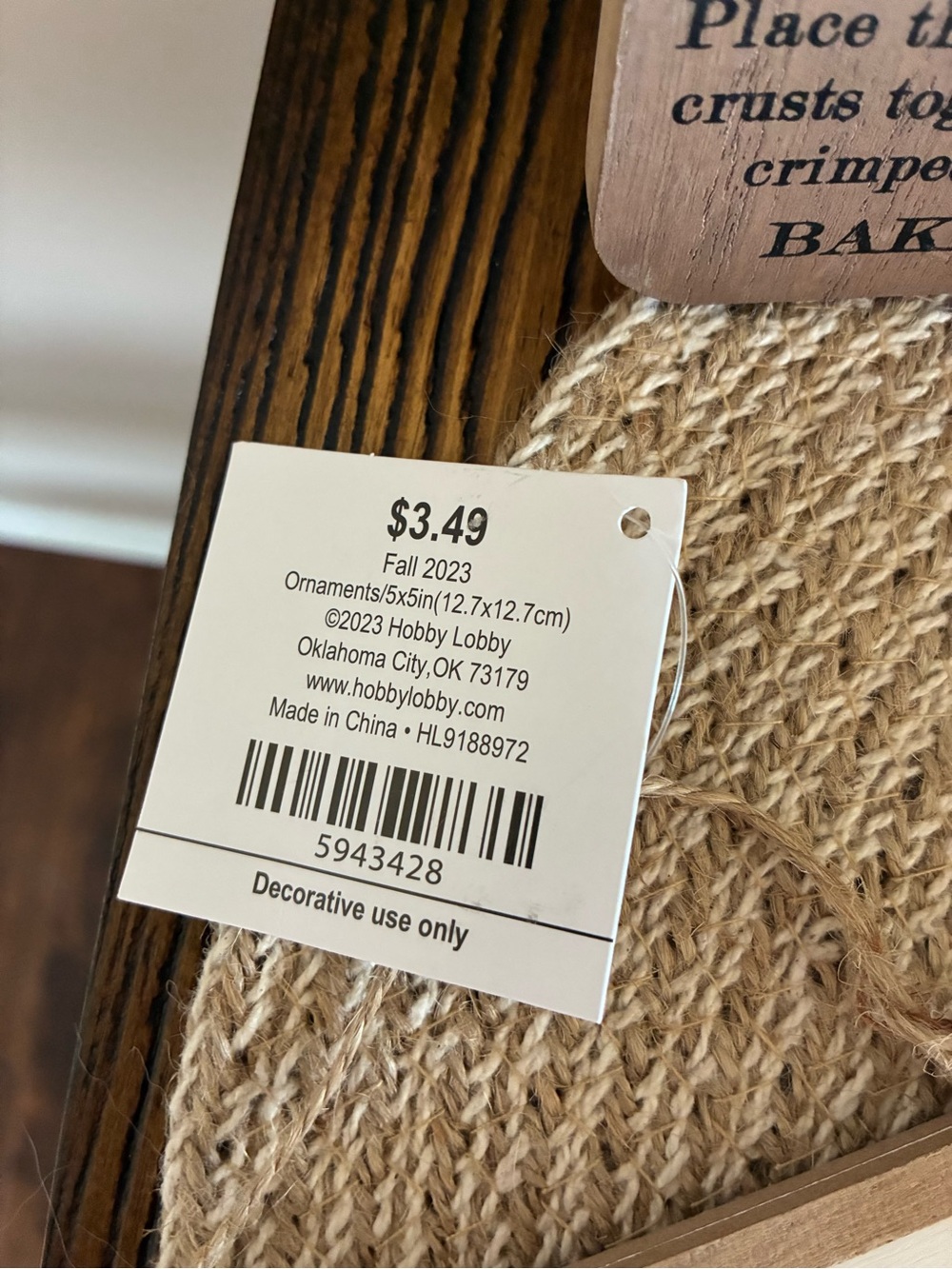 Rustic Apple Pie & Cider Wall Decor Set - Neutral Brown and Red - Picture 5 of 9